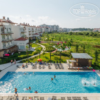 Открытый бассейн 1 в Alfa Sirius Zapovedniy Apartments 