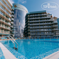 Подогреваемый круглый год инфинити бассейн с видом на море в Grand Hotel Anapa 5*