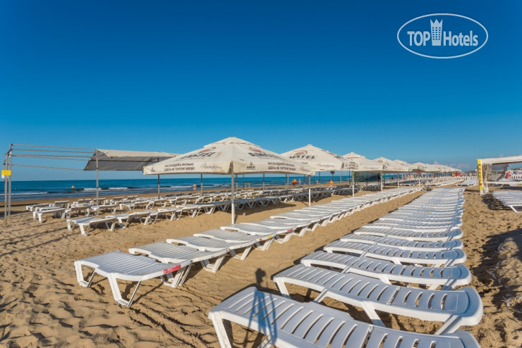 Пляж в THB Tropical Island 4*