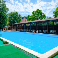 Бассейн на территории в Kiparis 3*