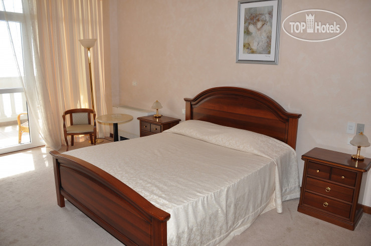 Новые добавленные фото туристов в Зеленый Гай 3*