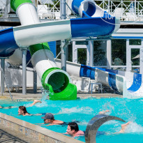 Бассейн у моря в Парк-отель Grand Kurort 