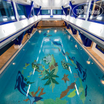 Бассейн в Ревиталь Парк 4*