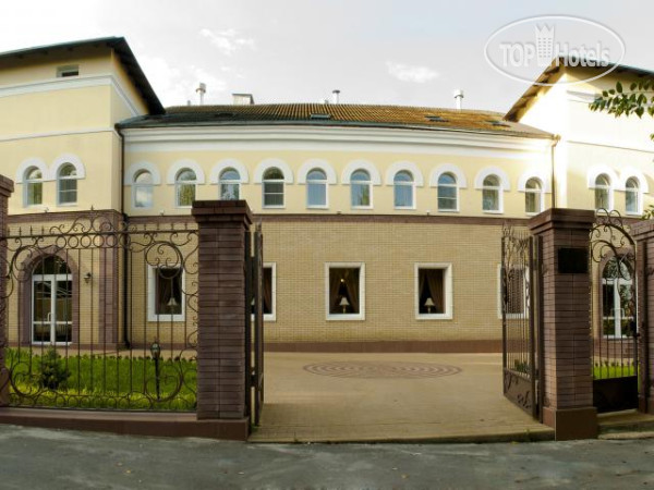 Династия 3* - Фото отеля