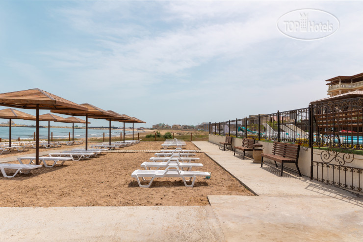 Пляж в Royal Hotel 3*