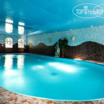 Круглогодичный крытый бассейн в Арт-отель Пушкино (Art-hotel Pushkino) 3*