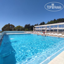 Открытый подогреваемый бассейн в Ларимар    3*