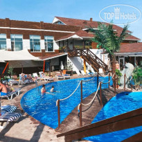 Бассейн в Dolphin Planet Hotel & SPA 4*