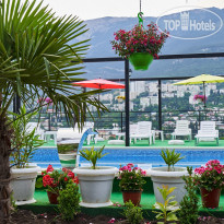 Крымская Ницца 3* Открытый бассейн с подогревом - Фото отеля