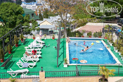Крымская Ницца 3* Открытый бассейн с подогревом - Фото отеля