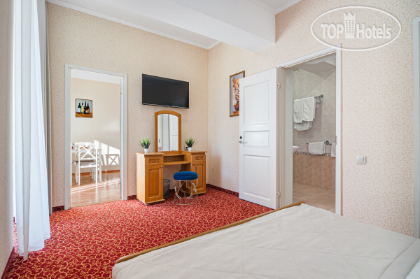 Бристоль 3* - Фото отеля
