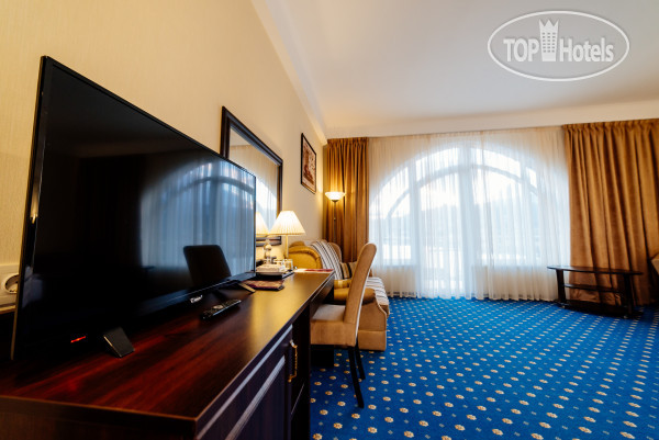Бристоль 3* - Фото отеля