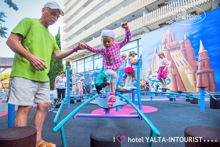Green Park Yalta-Intourist 4* Детская площадка - Фото отеля