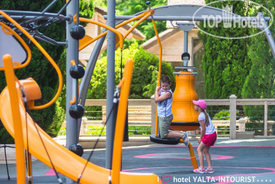 Green Park Yalta-Intourist 4* Детская площадка - Фото отеля