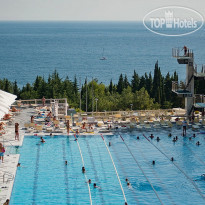 Green Park Yalta-Intourist Открытый бассейн