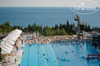 Green Park Yalta-Intourist 4* Открытый бассейн - Фото отеля