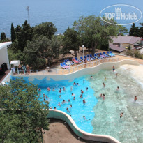 Волновой бассейн в Hotel Aquapark 