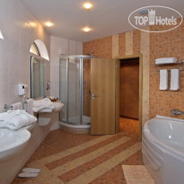 SOL Hotel Nessebar Palace Bathrooms
