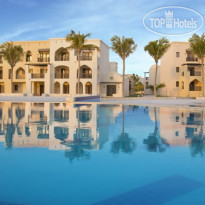 Основной бассейн в Salalah Rotana Resort 5*