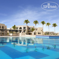 Основной бассейн в Salalah Rotana Resort 5*