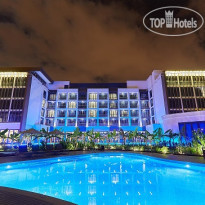 Main Outdoor Pool в Millennium Resort Salalah 4*