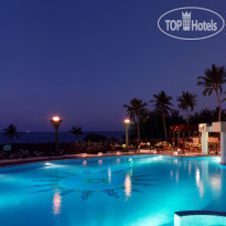 Главный бассейн в Grand Hyatt Muscat 5*