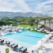 Double deck infinity pool в Crowne Plaza Hotel Muscat 4*
