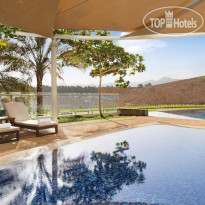 Главный открытый бассейн в Jw Marriott Hotel Muscat 5*