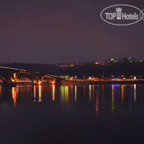 Bakkara Art Hotel Ночной Киев из окна отеля