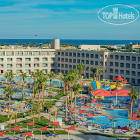 Взрослый басейн в Titanic Resort and Aqua Park 4*