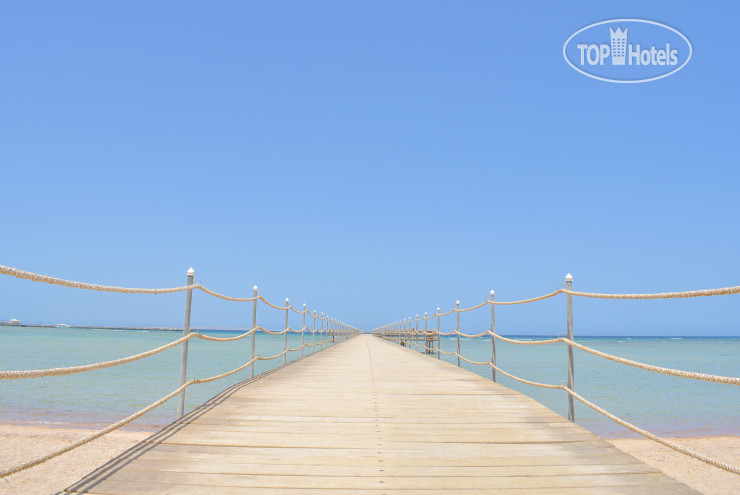 Пляж в Jasmine Palace Resort & Spa 5*