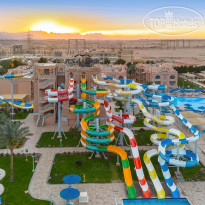 3 бассейна с 9 водными горками (1 из них с подогревом в зимний период) в Pickalbatros Aqua Park Resort - Hurghada 4*