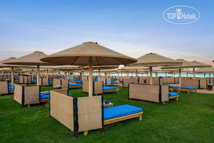 Пляж в Akka Residence Villas 5*