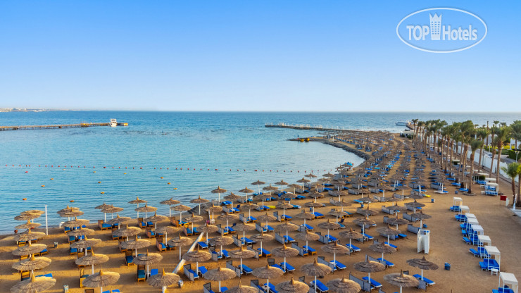 Пляж в Pickalbatros Water Valley Resort - Neverland Hurghada 5*