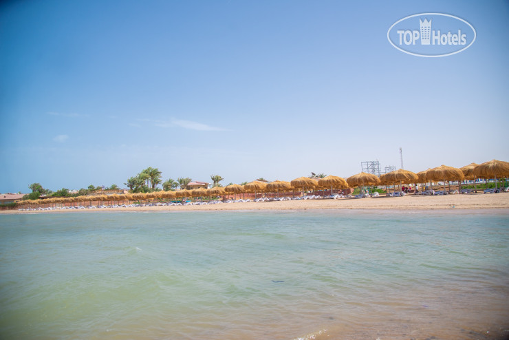 Пляж в Le Vimarn Cottages Resort & Spa 4*