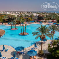 Тихий бассейн в Desert Rose Resort 5*