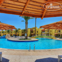 Oasis pool в Palm Beach Resort 4*