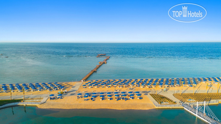 Пляж в Sunset Beach Resort 3*