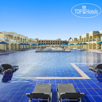 20 открытых бассейнов в Albatros Makadi Resort 5*