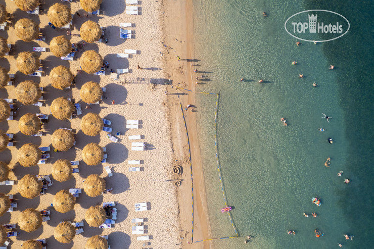 Пляж в Kavos Bay Seafront 3*