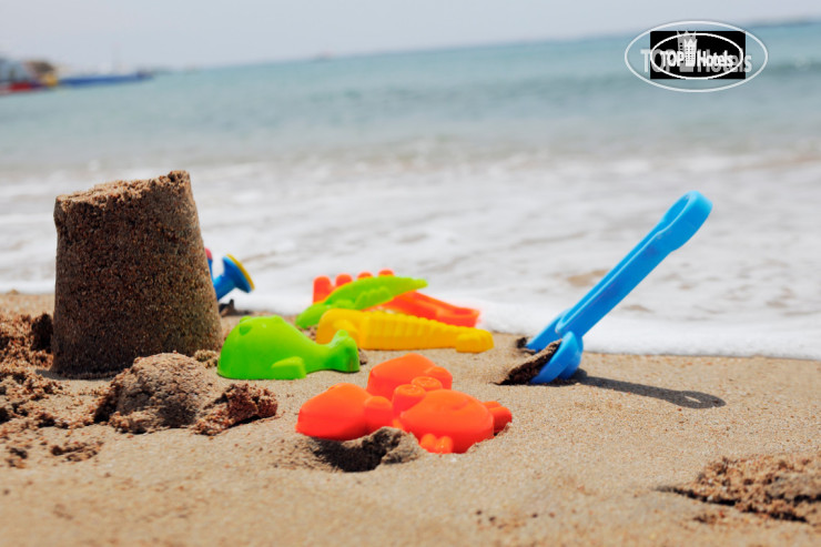 Пляж в Naama Bay Promenade Mountain Managed By Accor 5*