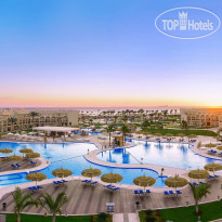 10 бассейнов (4 с подогревом в зимний период) + детский в Pickalbatros Royal Moderna Resort - Sharm El Sheikh 5*