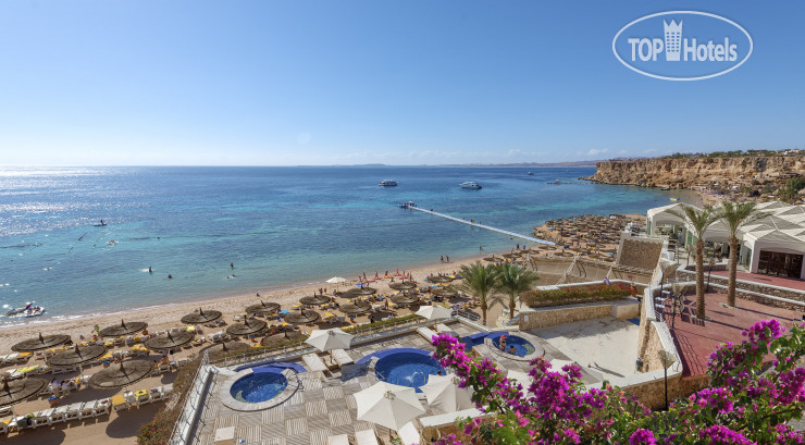 Пляж в Reef Oasis Beach Resort 5*