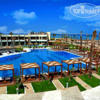 5 открытых бассейнов (3 с подогревом в зимнее время + детский) в Coral Sea Imperial Sensatori 5*