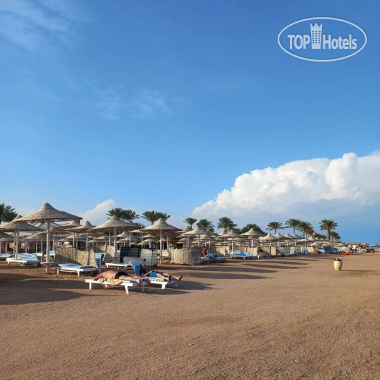 Пляж в Regency Plaza Aqua Park & Spa 5*