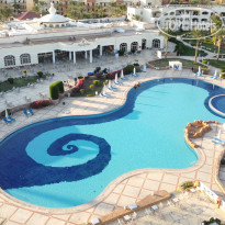 3-	Main Pool в Regency Plaza Aqua Park & Spa 5*