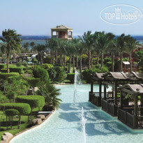 5 открытых бассейнов (2 с подогревом в зимний период)  в Coral Sea Holiday Resort & Aqua Park 5*