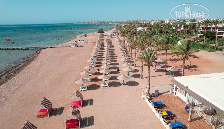 Пляж в Sea Beach Edge by Rotana  5*