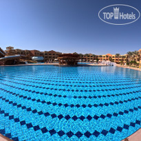 Расслабляющий бассейн в Royal Regency Club 5*