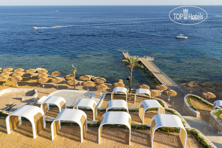 Пляж в Sea Breeze Guest House 